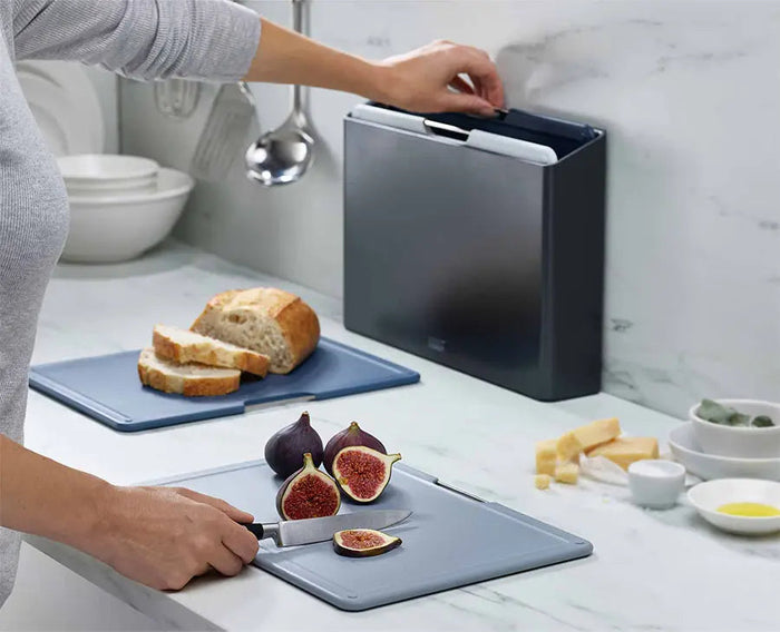 Joseph Joseph Folio Large – 4-piece chopping board set with storage case, grey